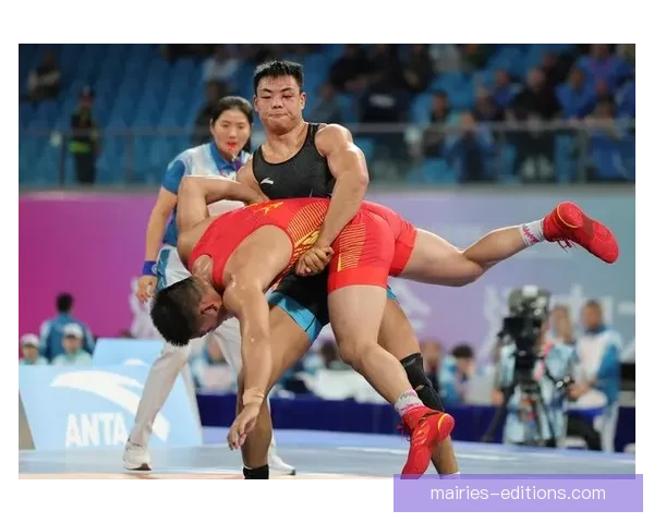 摔跤世界惊人壮举：创新纪录与突破！